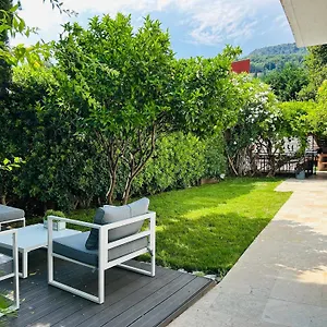 La Reposee, Bas De En Plein Coeur De Apartment Vence